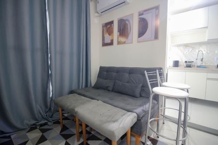 Sala de apartamento para alugar com 2 quartos, 50m² em Viga, Nova Iguaçu