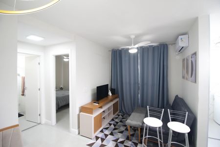 Sala de apartamento para alugar com 2 quartos, 50m² em Viga, Nova Iguaçu