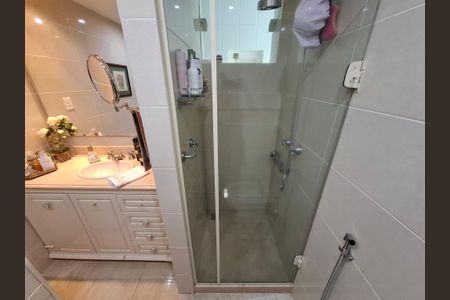 Apartamento para alugar com 105m², 3 quartos e 2 vagasBanheiro 