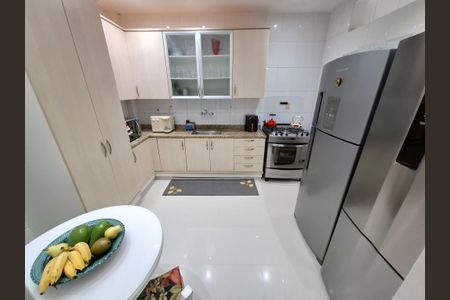 Apartamento para alugar com 105m², 3 quartos e 2 vagasCozinha 