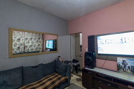 Sala de casa para alugar com 3 quartos, 70m² em Parque Guaianazes, São Paulo