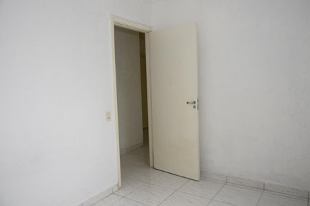 Quarto 1 de apartamento para alugar com 2 quartos, 37m² em Jardim Dom José, Embu das Artes