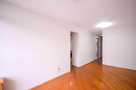 Sala  de apartamento para alugar com 2 quartos, 60m² em Parque Bristol, São Paulo