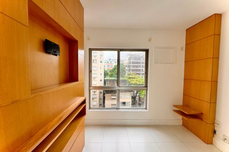 Apartamento para alugar com 221m², 4 quartos e 2 vagas