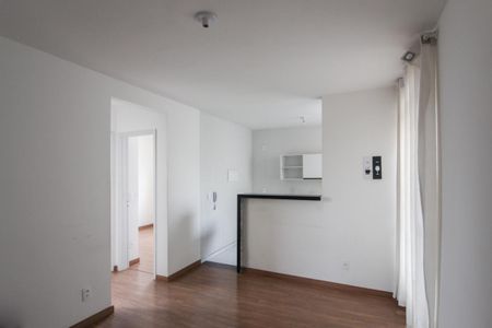 Sala de apartamento para alugar com 2 quartos, 45m² em Frei Leopoldo, Belo Horizonte