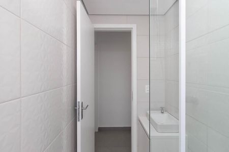 Apartamento para alugar com 48m², 2 quartos e sem vaga Apartamento para alugar com 48m², 2 quartos e sem vagaBanheiro