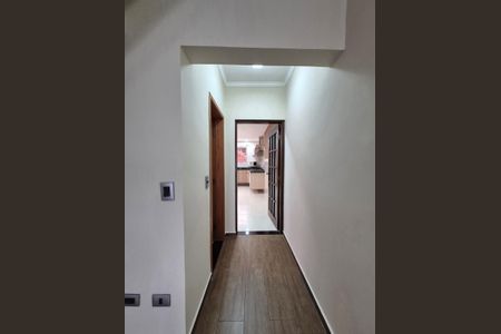 Corredor de casa à venda com 3 quartos, 160m² em Jardim Vila Formosa, São Paulo