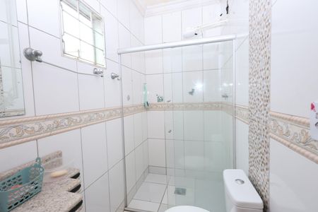 Casa para alugar com 180m², 3 quartos e 2 vagasBanheiro Social