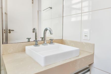 Apartamento à venda com 70m², 2 quartos e sem vagaBanheiro da Suite 