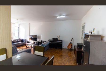 Apartamento para alugar com 3 quartos, 135m² em Icaraí, Niterói