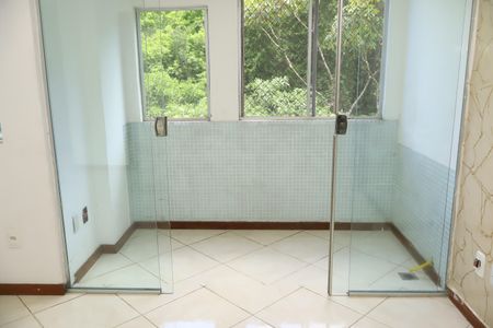 Sala de apartamento para alugar com 3 quartos, 71m² em Saboeiro, Salvador