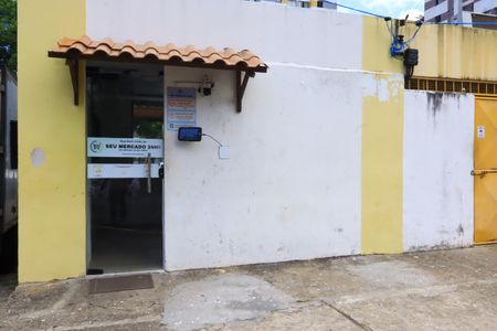 Apartamento para alugar com 71m², 3 quartos e 1 vagamercado