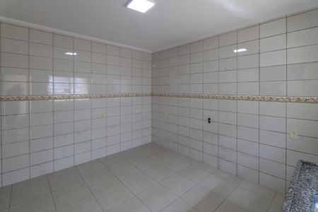 Cozinha de casa para alugar com 1 quarto, 40m² em Conjunto Habitacional Jova Rural, São Paulo
