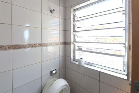 Banheiro da Suíte de casa para alugar com 1 quarto, 40m² em Conjunto Habitacional Jova Rural, São Paulo