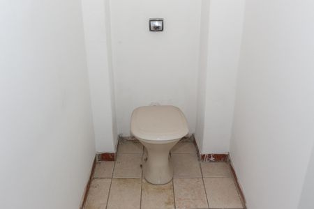 Apartamento à venda com 100m², 2 quartos e sem vaga Apartamento à venda com 100m², 2 quartos e sem vagaBanheiro de serviço