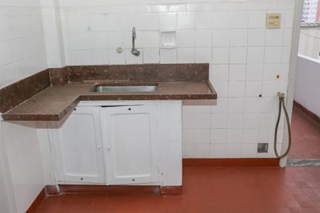 Apartamento à venda com 100m², 2 quartos e sem vaga Apartamento à venda com 100m², 2 quartos e sem vagaCozinha