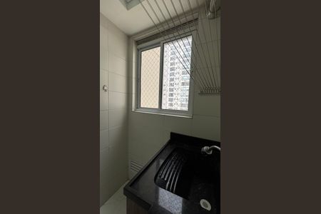 Apartamento à venda com 64m², 2 quartos e 1 vagaÁrea de Serviço