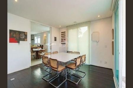 Casa de Condomínio à venda com 4 quartos, 800m² em Jardim Vitoria Regia (Zona Oeste), São Paulo