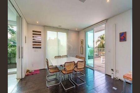 Casa de Condomínio à venda com 4 quartos, 800m² em Jardim Vitoria Regia (Zona Oeste), São Paulo