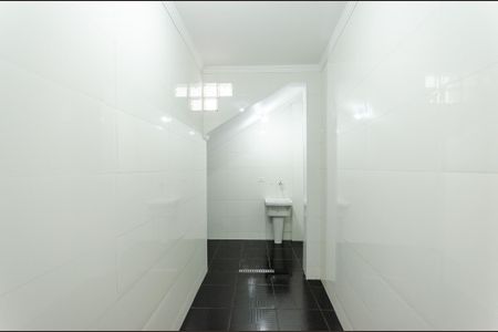 Casa para alugar com 63m², 2 quartos e 1 vagaÁrea de Serviço