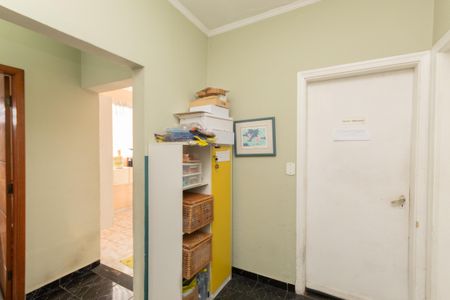 Casa à venda com 136m², 3 quartos e 4 vagas Casa à venda com 136m², 3 quartos e 4 vagasHall