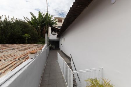 Casa à venda com 136m², 3 quartos e 4 vagas Casa à venda com 136m², 3 quartos e 4 vagasQuintal