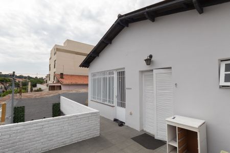 Casa à venda com 136m², 3 quartos e 4 vagas Casa à venda com 136m², 3 quartos e 4 vagasQuintal
