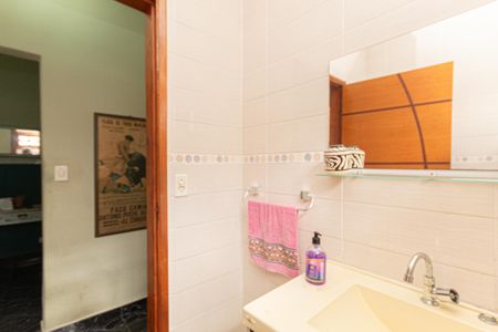 Casa à venda com 136m², 3 quartos e 4 vagas Casa à venda com 136m², 3 quartos e 4 vagasBanheiro