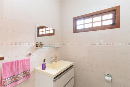 Casa à venda com 136m², 3 quartos e 4 vagas Casa à venda com 136m², 3 quartos e 4 vagasBanheiro