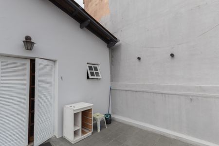 Casa à venda com 136m², 3 quartos e 4 vagas Casa à venda com 136m², 3 quartos e 4 vagasQuintal