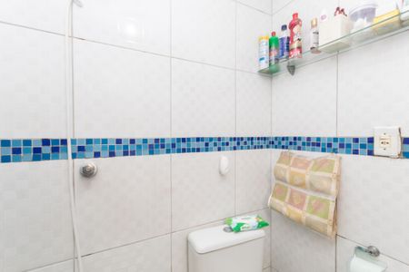 Casa à venda com 136m², 3 quartos e 4 vagas Casa à venda com 136m², 3 quartos e 4 vagasBanheiro da Suíte 1