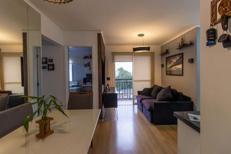 Sala de apartamento para alugar com 2 quartos, 47m² em Vila Monte Serrat, Cotia