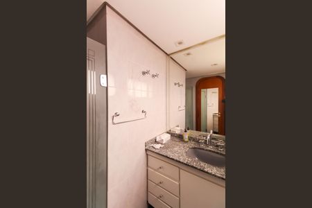 Apartamento para alugar com 180m², 3 quartos e 3 vagasBanheiro da Suíte 1