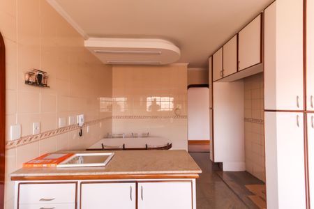 Apartamento para alugar com 180m², 3 quartos e 3 vagasCozinha