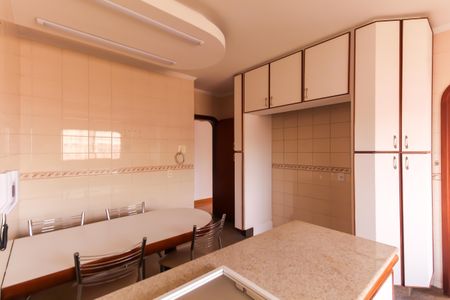 Apartamento para alugar com 180m², 3 quartos e 3 vagasCozinha