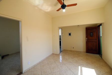 Apartamento para alugar com 70m², 2 quartos e sem vagaSala