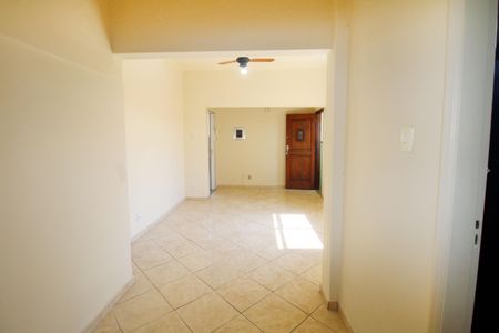 Sala de apartamento para alugar com 2 quartos, 69m² em Ramos, Rio de Janeiro