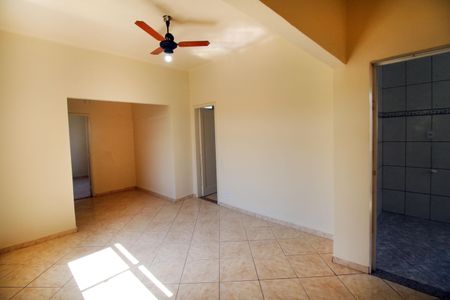 Sala de apartamento para alugar com 2 quartos, 69m² em Ramos, Rio de Janeiro