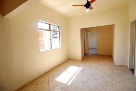 Sala de apartamento para alugar com 2 quartos, 69m² em Ramos, Rio de Janeiro