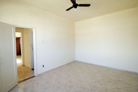 Quarto 1 de apartamento para alugar com 2 quartos, 69m² em Ramos, Rio de Janeiro