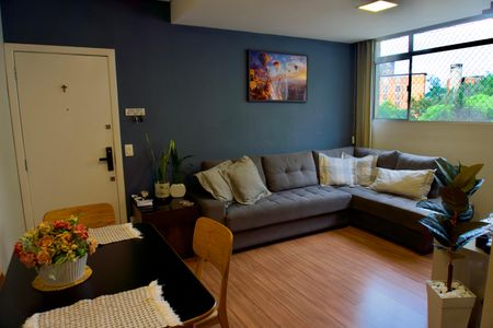 Sala de apartamento para alugar com 3 quartos, 85m² em Buritis, Belo Horizonte