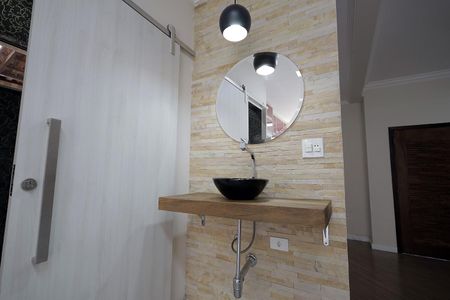 Casa à venda com 254m², 3 quartos e 6 vagas Casa à venda com 254m², 3 quartos e 6 vagasBanheiro