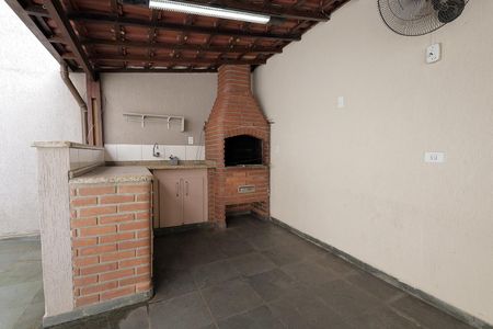 Casa à venda com 254m², 3 quartos e 6 vagas Casa à venda com 254m², 3 quartos e 6 vagasQuintal e Churrasqueira
