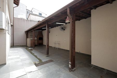 Casa à venda com 254m², 3 quartos e 6 vagas Casa à venda com 254m², 3 quartos e 6 vagasQuintal e Churrasqueira