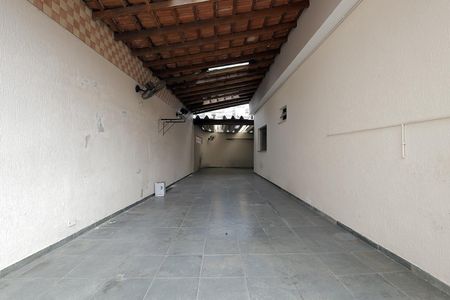 Casa à venda com 254m², 3 quartos e 6 vagas Casa à venda com 254m², 3 quartos e 6 vagasGaragem