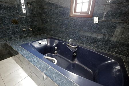 Casa à venda com 254m², 3 quartos e 6 vagas Casa à venda com 254m², 3 quartos e 6 vagasBanheiro Suíte