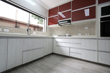 Casa à venda com 254m², 3 quartos e 6 vagas Casa à venda com 254m², 3 quartos e 6 vagasCozinha