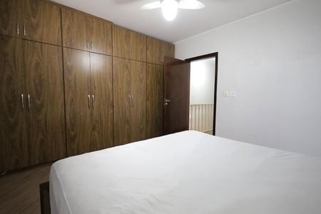 Casa à venda com 254m², 3 quartos e 6 vagas Casa à venda com 254m², 3 quartos e 6 vagasQuarto Suíte