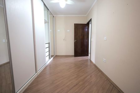 Casa à venda com 254m², 3 quartos e 6 vagas Casa à venda com 254m², 3 quartos e 6 vagasQuarto 2