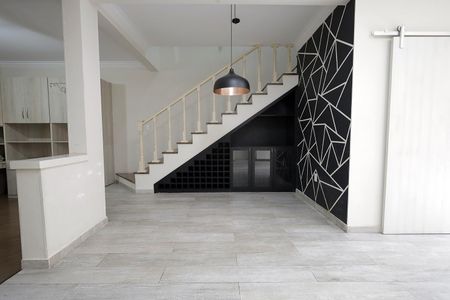 Casa à venda com 254m², 3 quartos e 6 vagas Casa à venda com 254m², 3 quartos e 6 vagasSala de Jantar